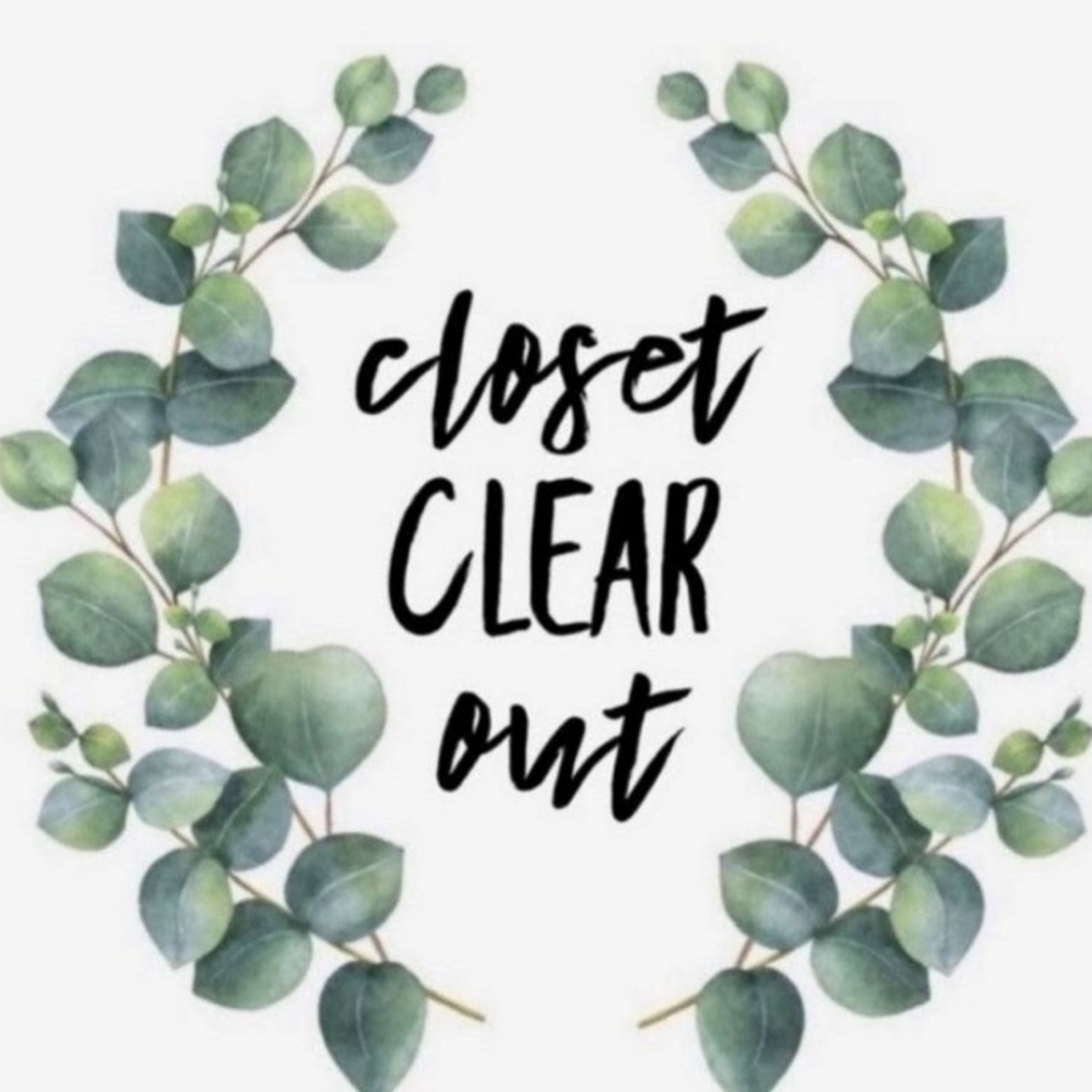 🚨CLOSET CLEAR OUT! MAKE ANY REASONABLE OFFER! 🚨